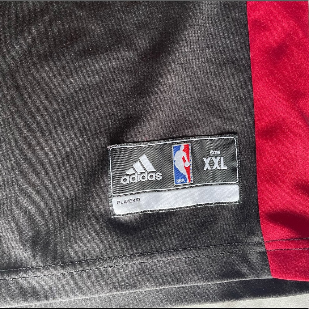 Miami Heat D. Wade Jersey size 2XL - Picture 4 of 7
